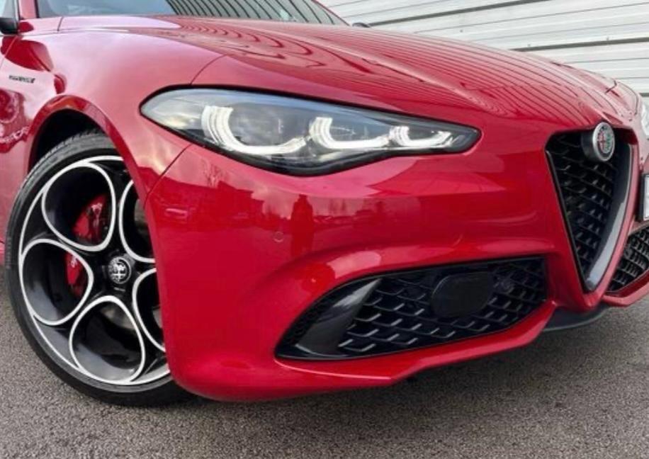 Alfa Romeo Giulia 280 CV AWD Q4 Competizione