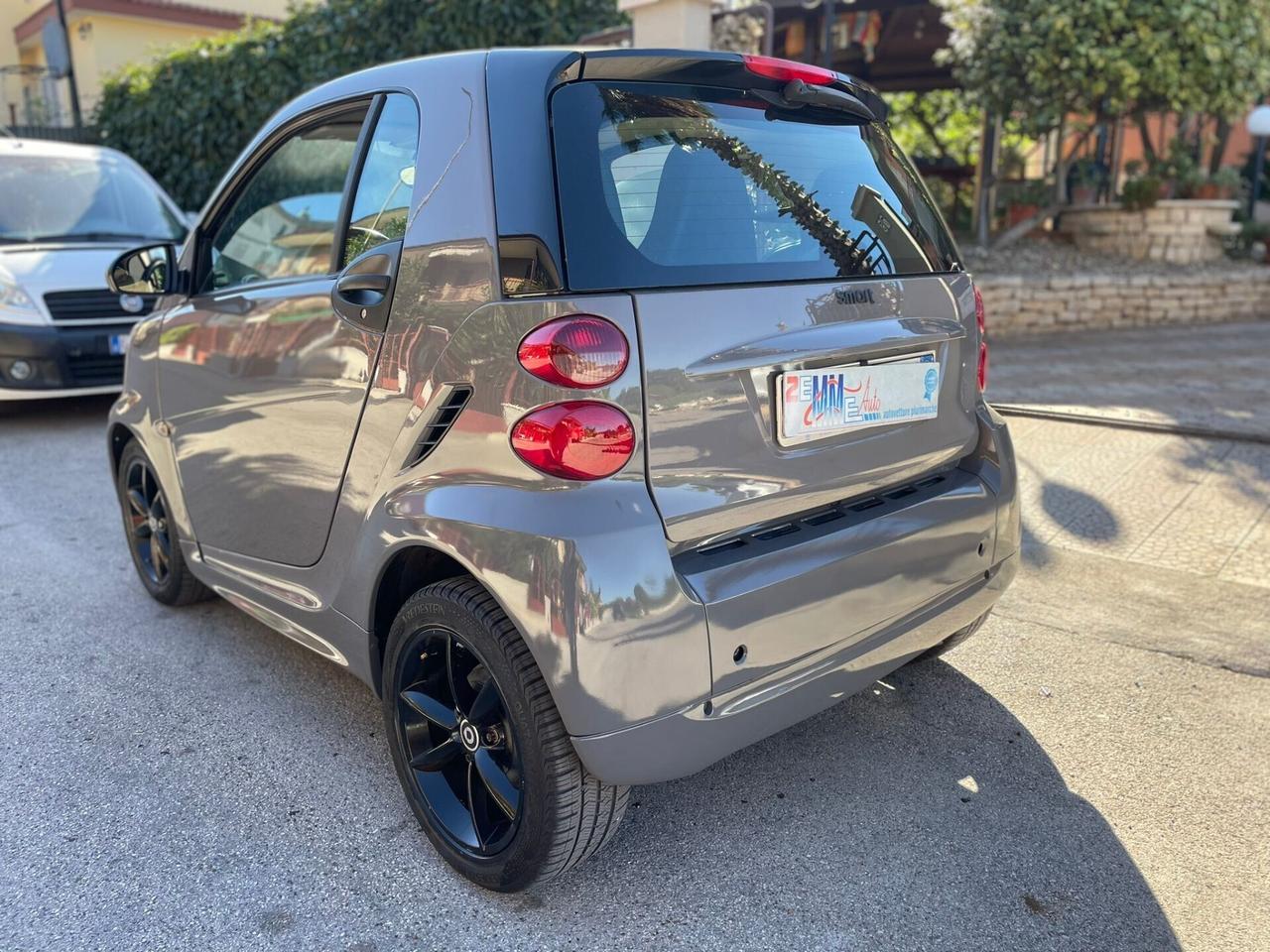 Smart ForTwo 1000 52 kW coupé limited one