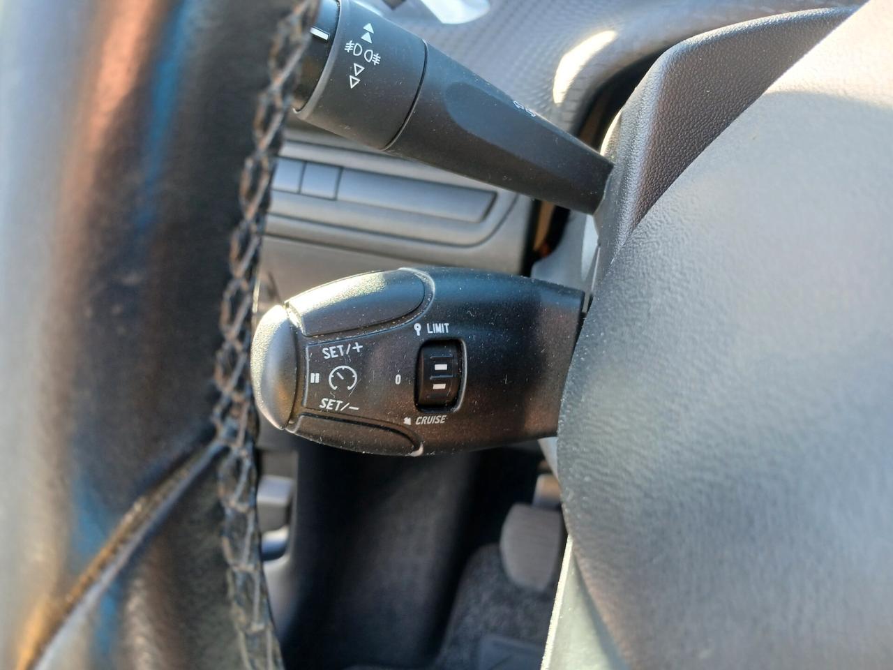 Peugeot 2008 1.6 BLUEHDi 100 ALLURE 2016