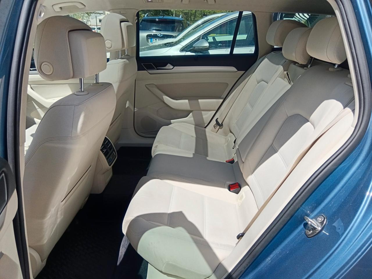 Volkswagen Passat 1.6 TDI 120CV TETTO APRIBILE