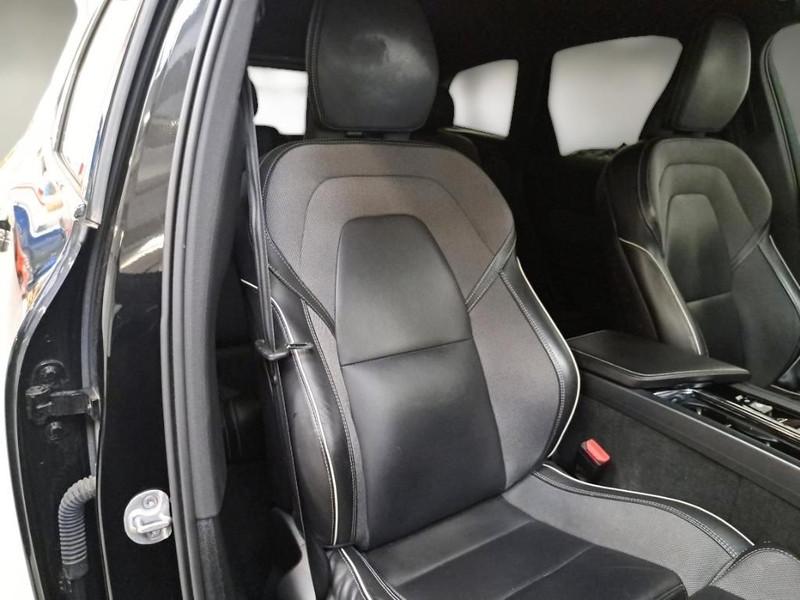 VOLVO XC60 B4 D AWD AUTOMATICO PLUS DARK SUV