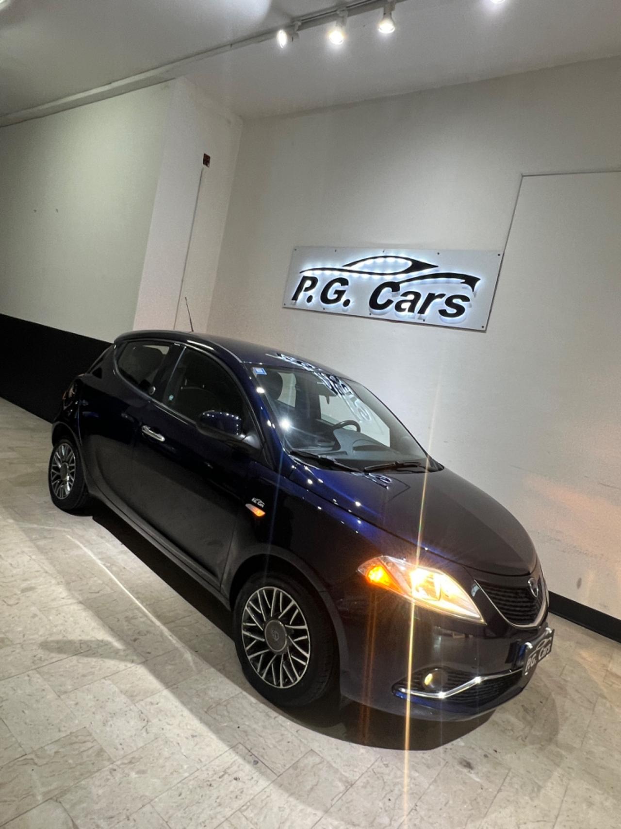 Lancia Ypsilon 1.2 69 CV 5 porte GPL Ecochic Silver