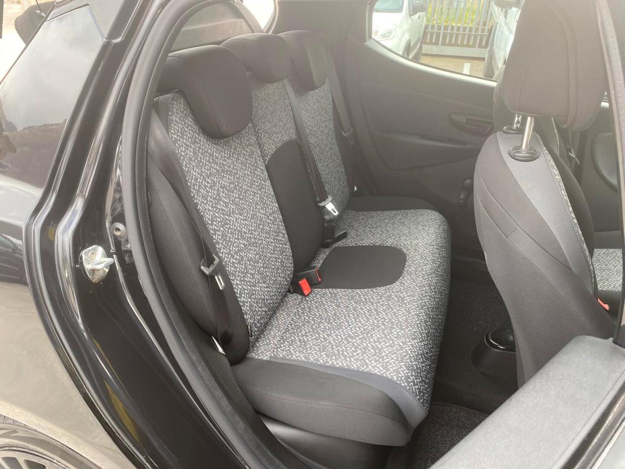 Lancia Ypsilon 1.2 69 CV Benzina-GPL Ecochic Elefantino Blu