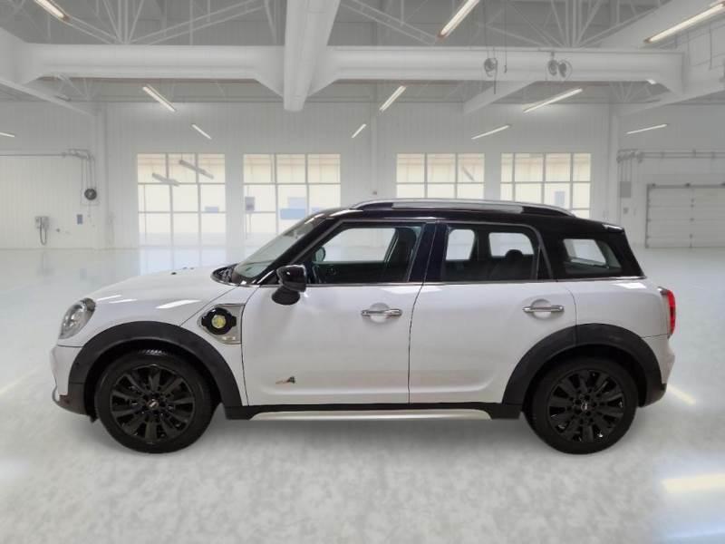 MINI COOPER SE COUNTRYMAN ALL4 BUSINESS AUTOM. 5 PORTE BERLINA