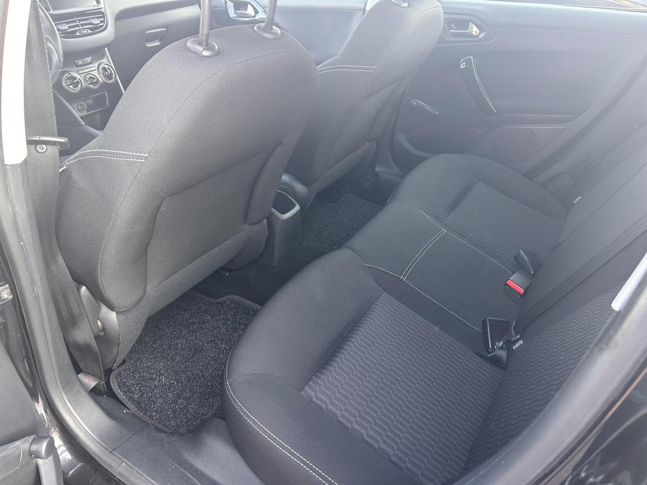 Peugeot 208 1200 85cv 89000 km ALLURE euro6B
