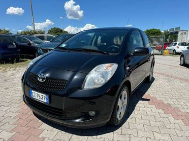 Toyota Yaris NEOPATENTATI 3p 1.0 Sol