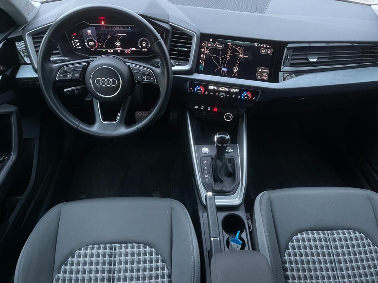 Audi A1 citycarver 30 TFSI S tronic Admired