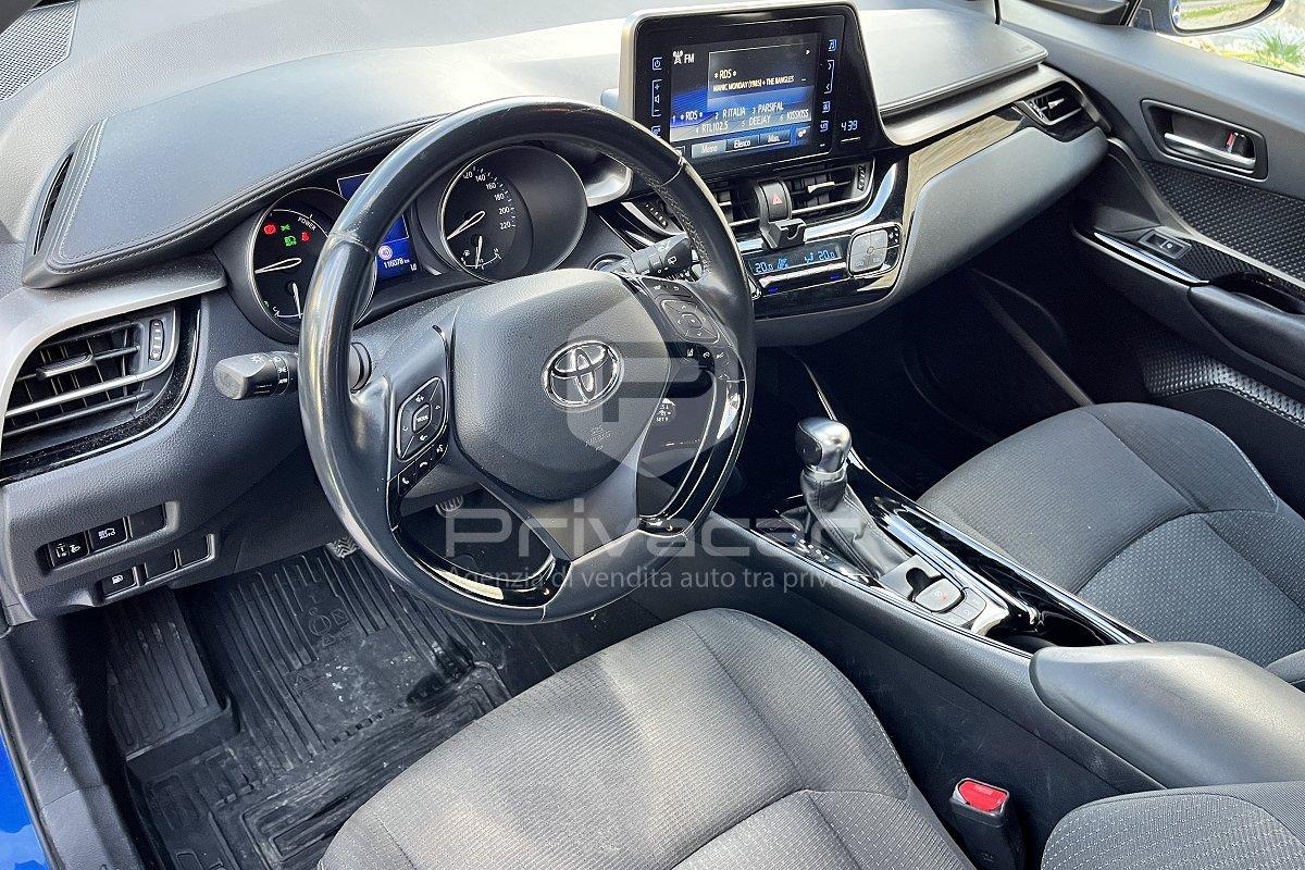 TOYOTA C-HR 1.8 Hybrid E-CVT Trend