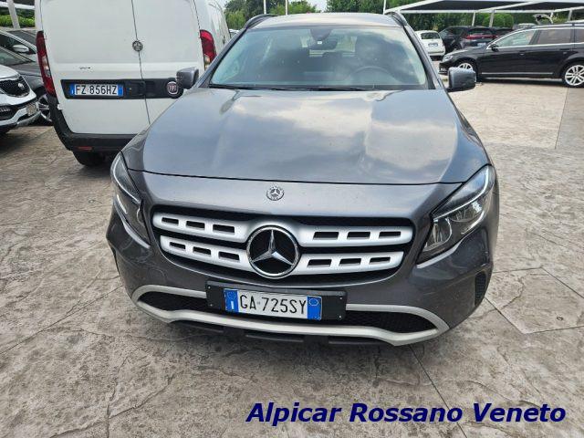 MERCEDES-BENZ GLA 200 d Automatic Sport