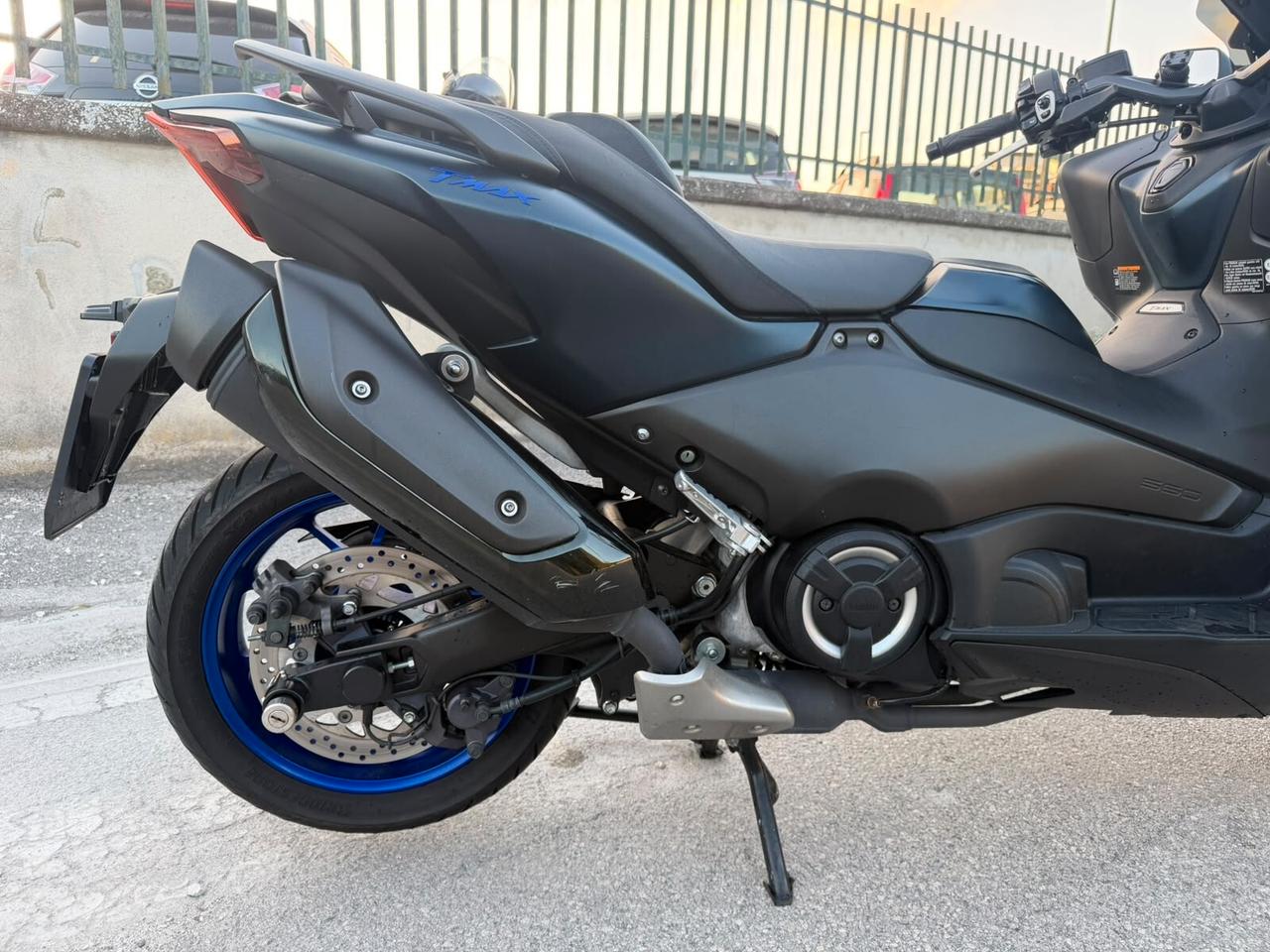 YAMAHA T MAX 560 ICON 2024 KM 11.000 PARI AL NUOVO