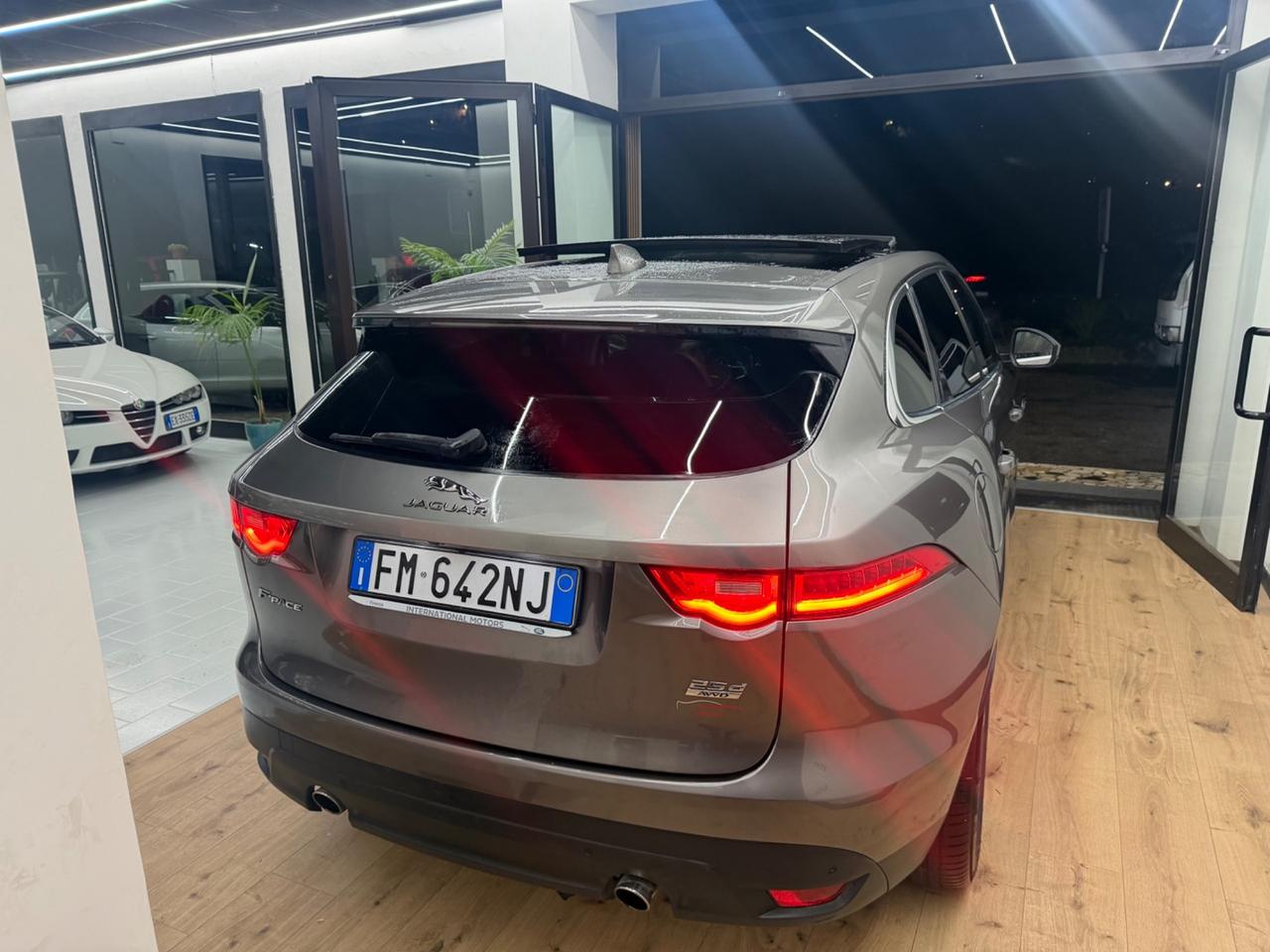 Jaguar F-Pace 2.0 D 240 CV AWD aut. Prestige