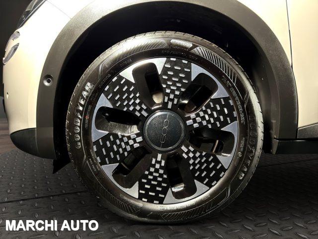 FIAT 600 Hybrid 110 CV DCT MHEV La Prima