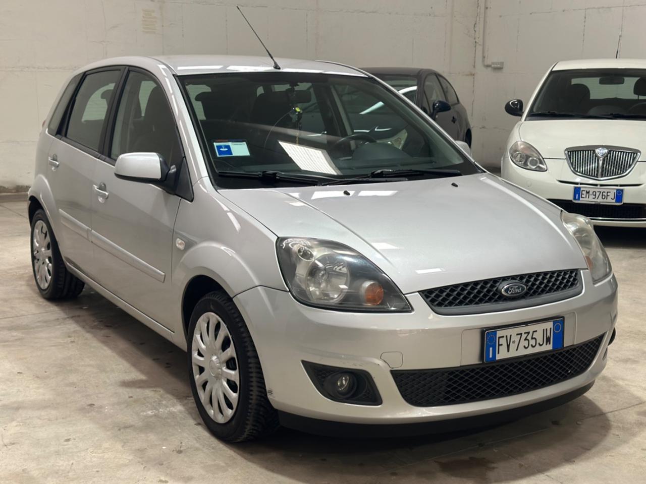 Ford FIESTA 1.2 16V 5p. CLEVER NEOPAT KMCERT GARANZ