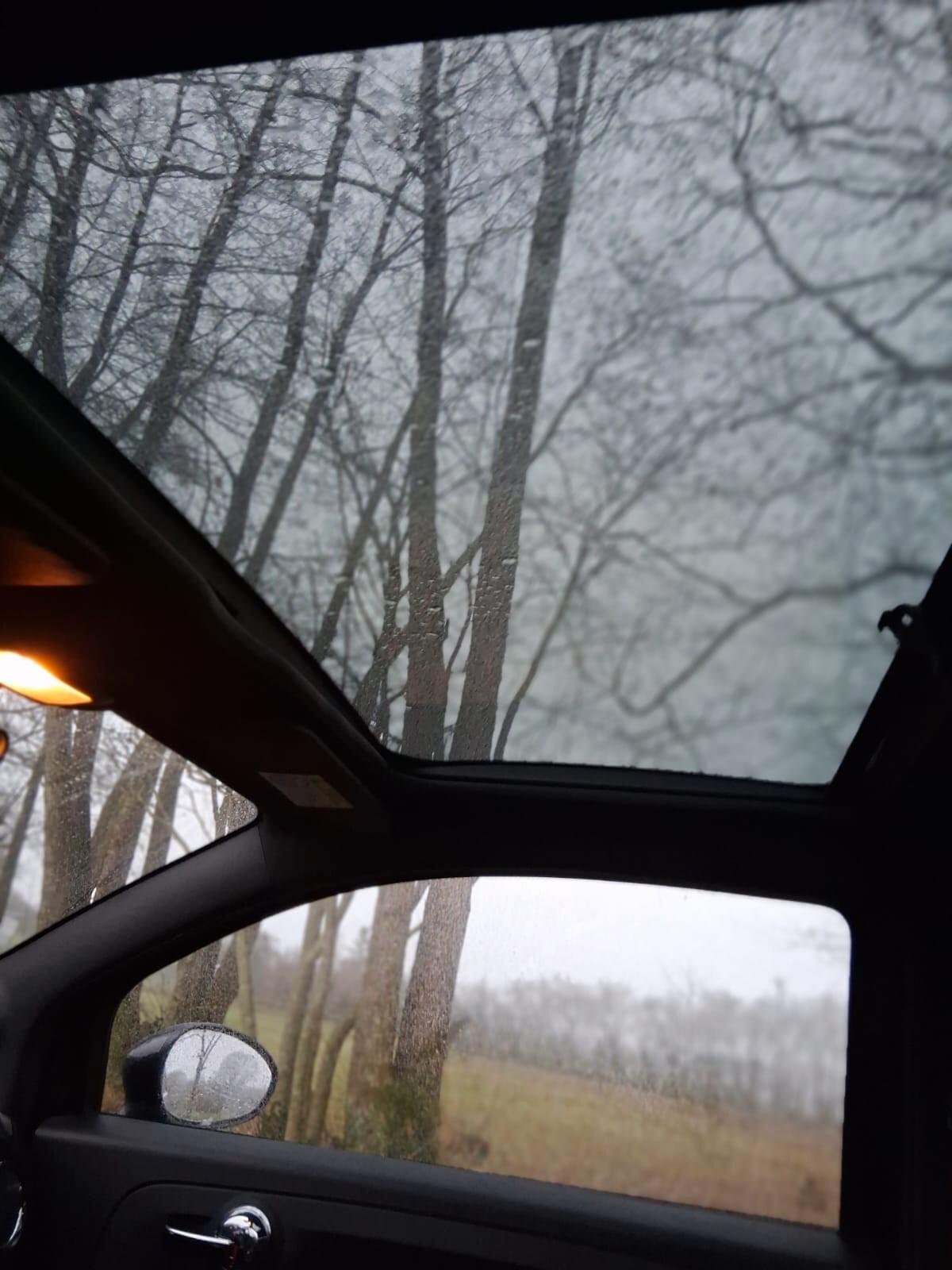 Fiat 500 1.0 Hybrid Dolcevita navi