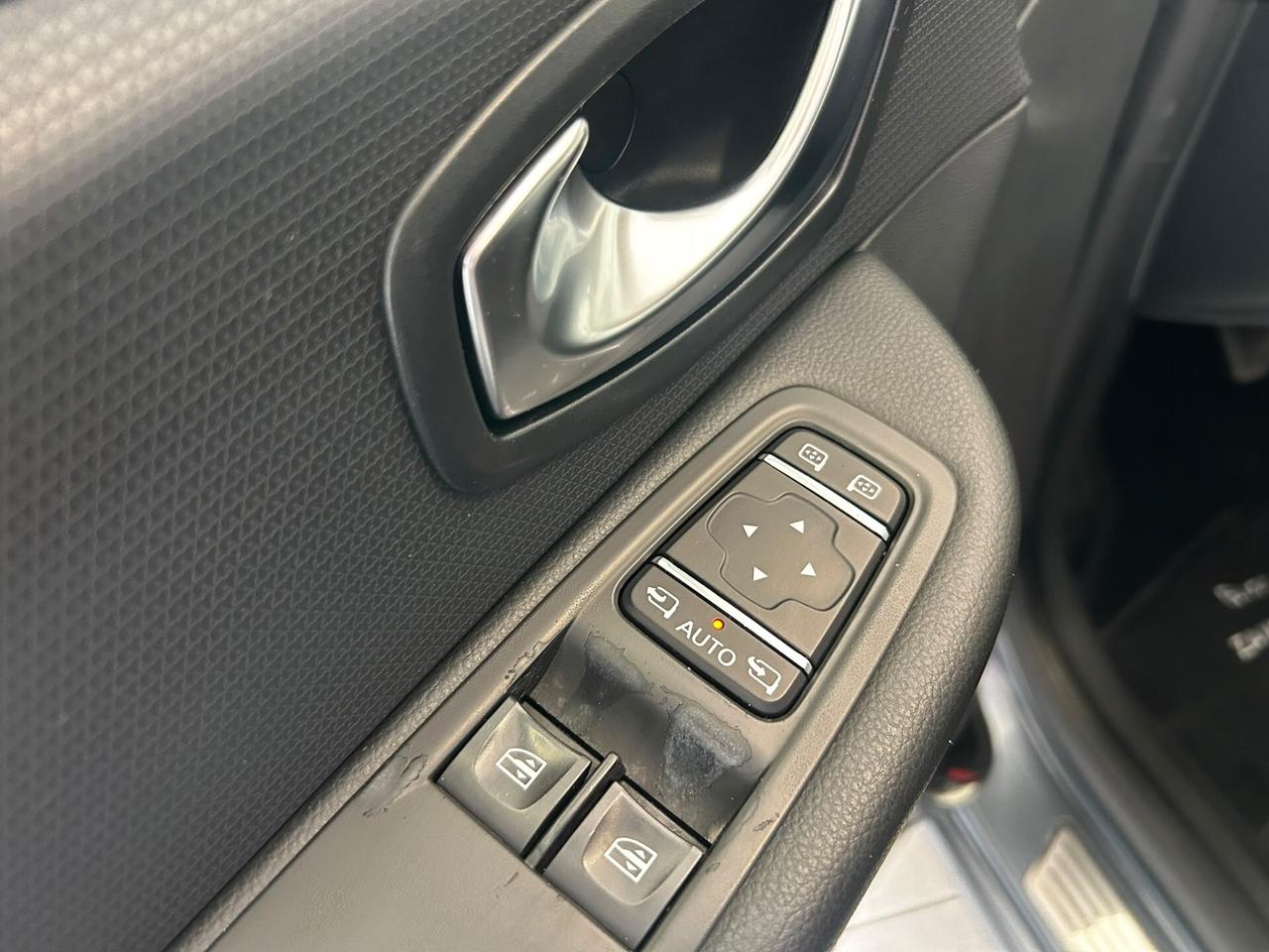 Renault Clio dCi 8V 90 CV Start&Stop 5 porte Energy Duel2