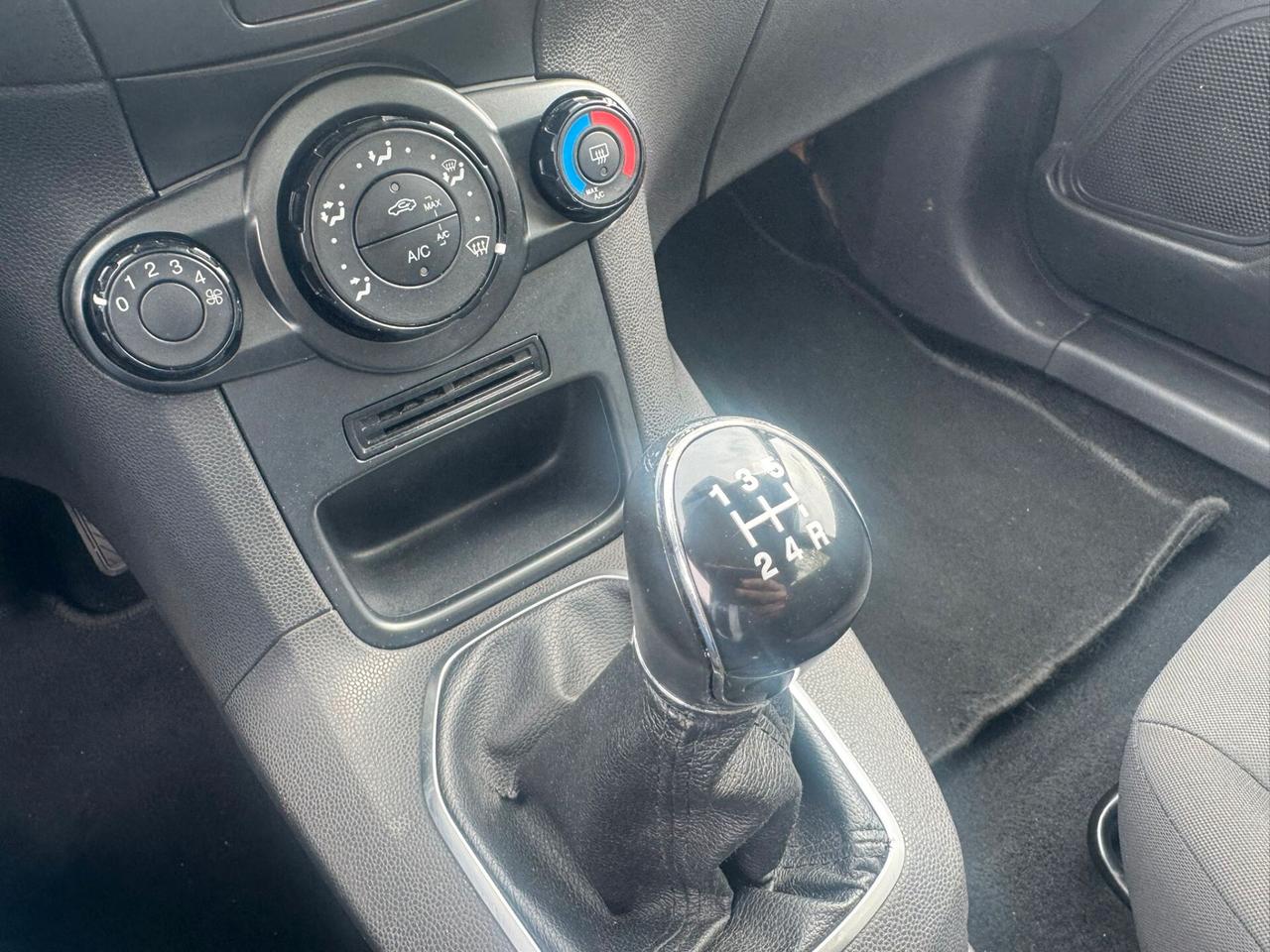 Ford Fiesta 1.0 80CV 5 porte Titanium