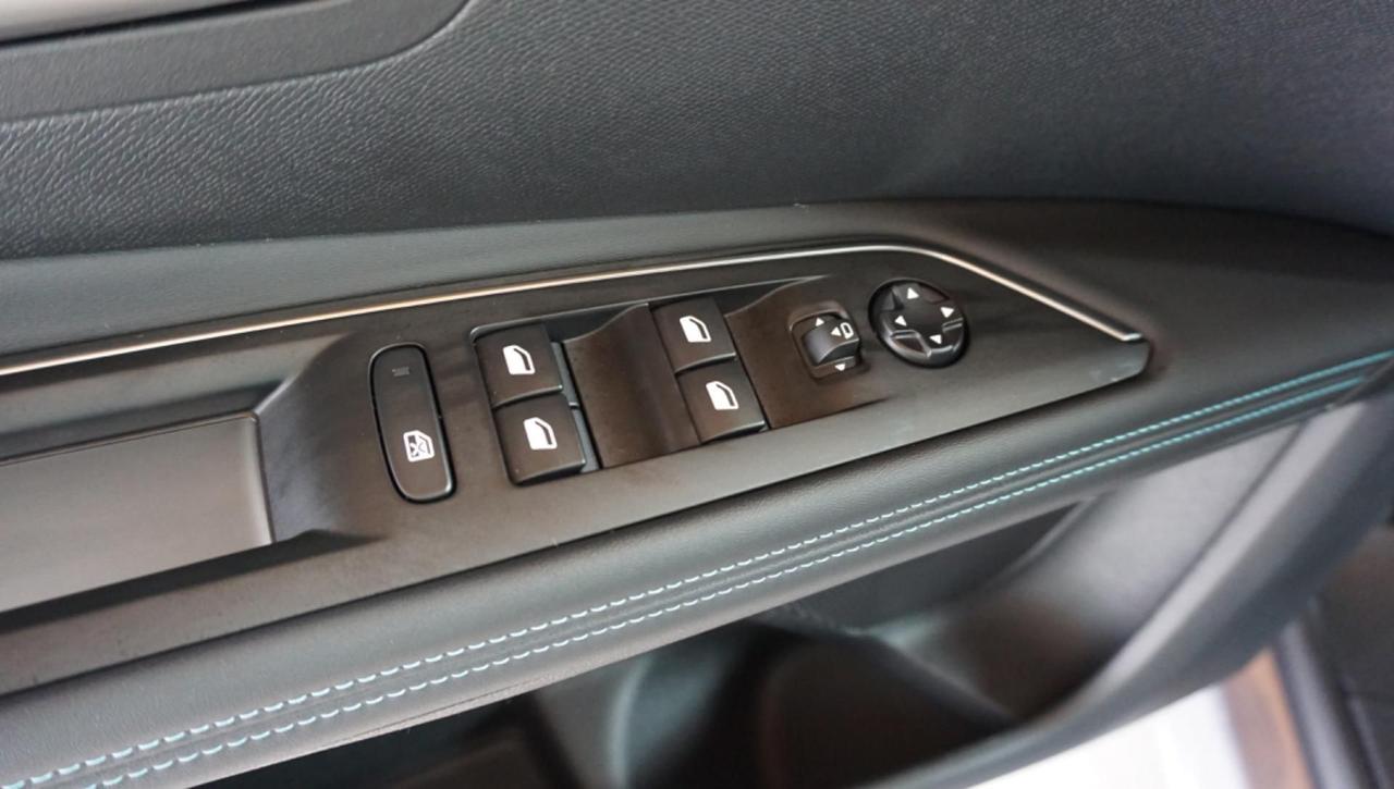 Peugeot 3008 BlueHDi 130 S&S EAT8 Allure Pack