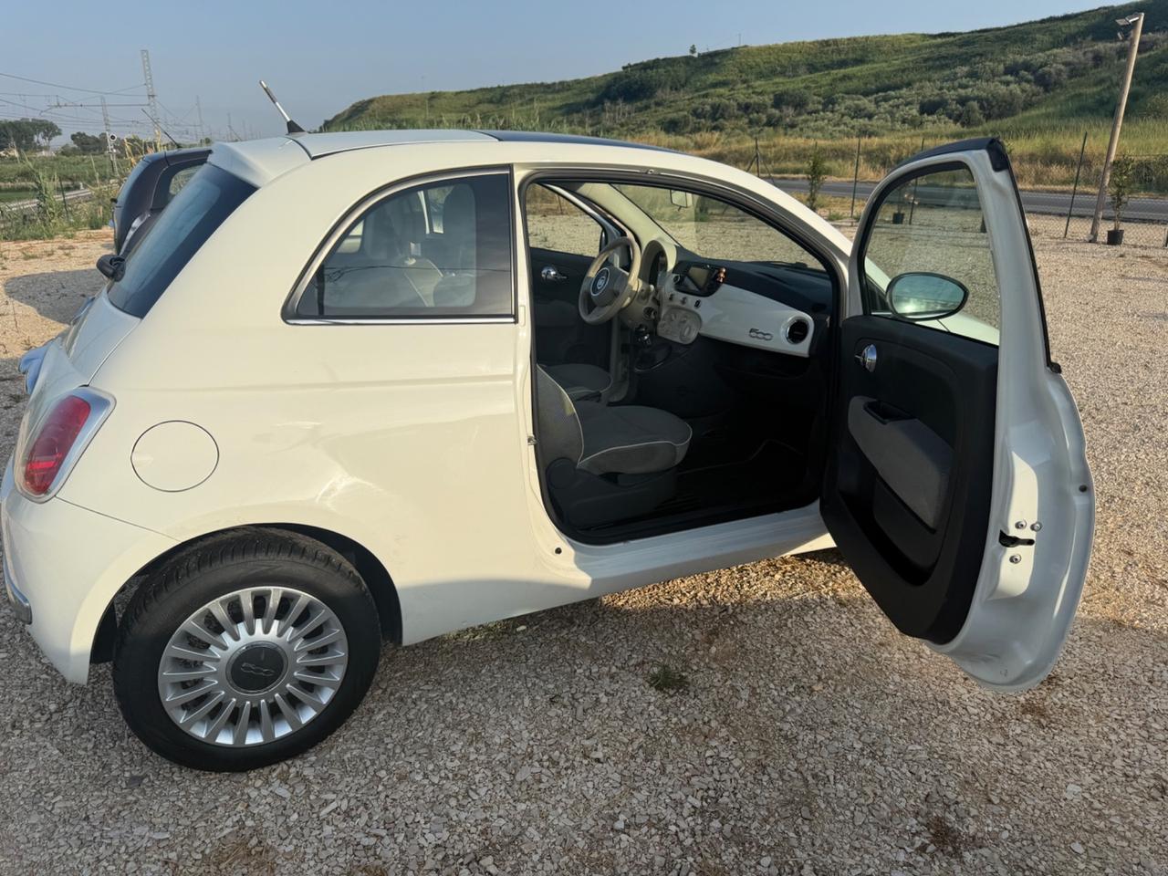 Fiat 500 1.2 Lounge 3.999€ PERMUTE