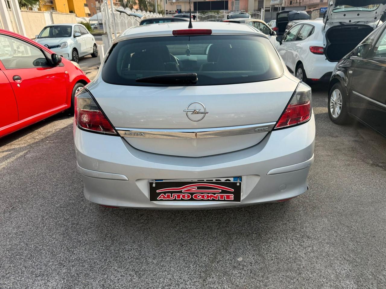 Opel Astra GTC 1.7 CDTI 110CV 3 porte Cosmo