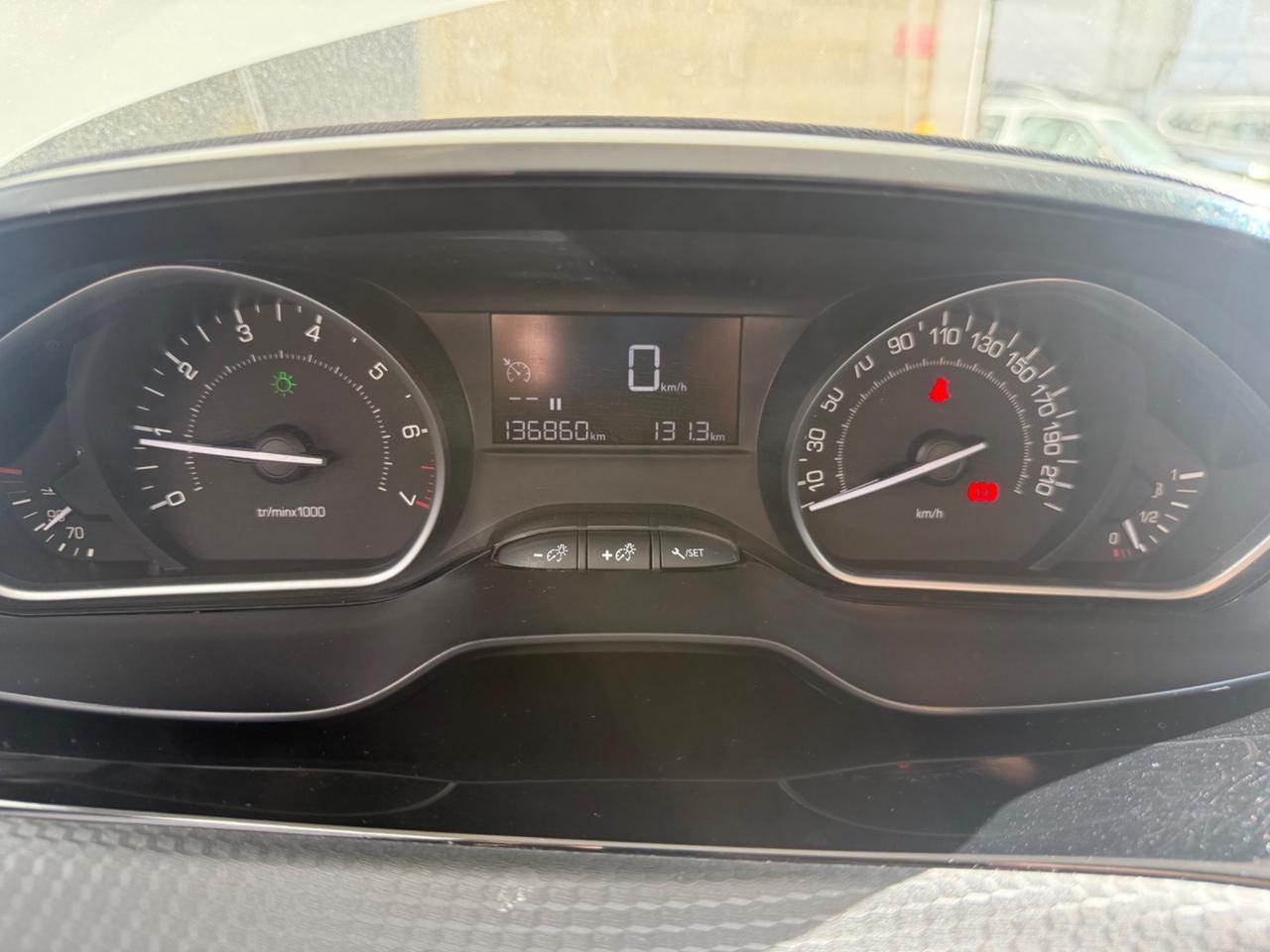 Peugeot 2008 PureTech 82 Allure Ok Neopatentati