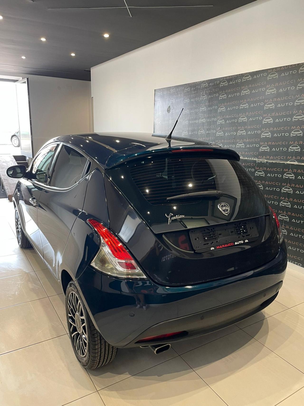 Lancia Ypsilon 1.2 69 CV 5 porte Elefantino