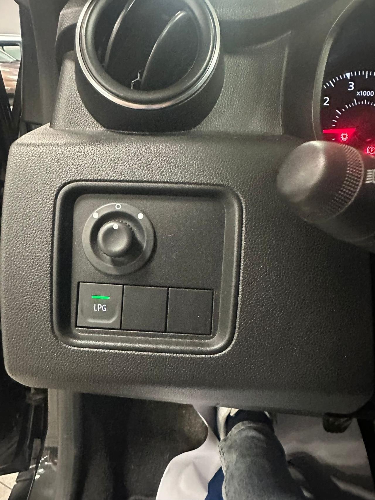 Dacia Duster 1.0 TCe 100 CV ECO-G 4x2 Prestige Gpl