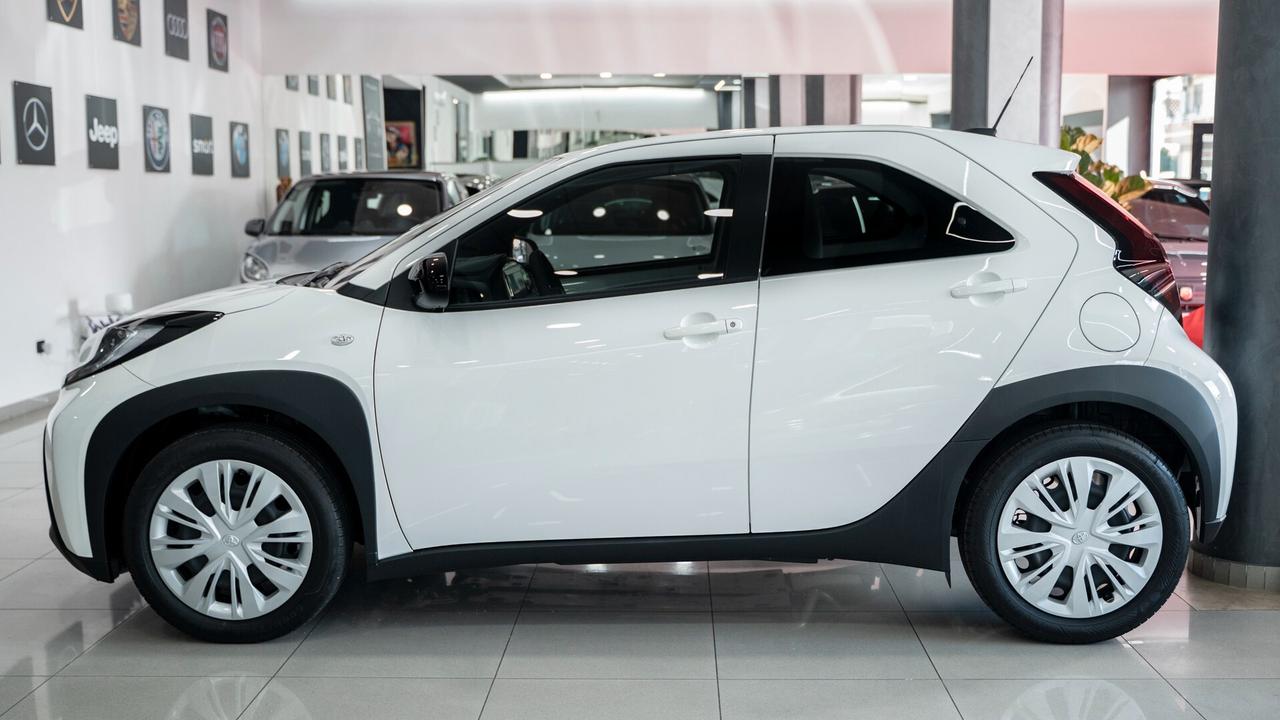 Toyota Aygo X 1.0 VVT-i 72CV 5 PORTE CARPLAY FULL OPTIONAL