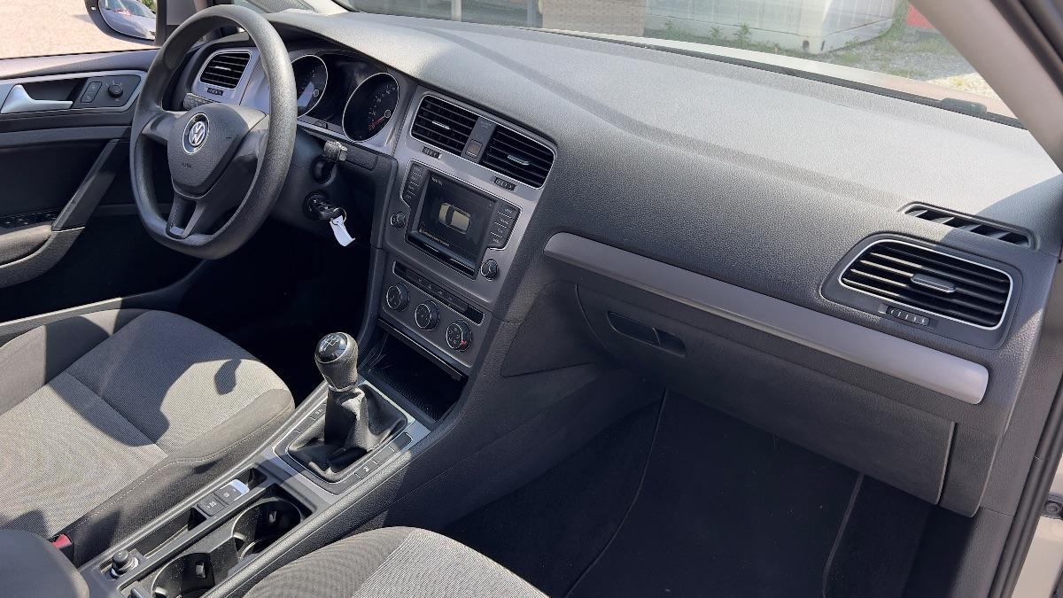VOLKSWAGEN - Golf 1.6 tdi Trendline 90cv 5p E6