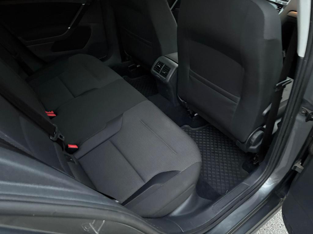 Volkswagen Golf 5 Porte Golf 5p 1.6 tdi Sport 115cv