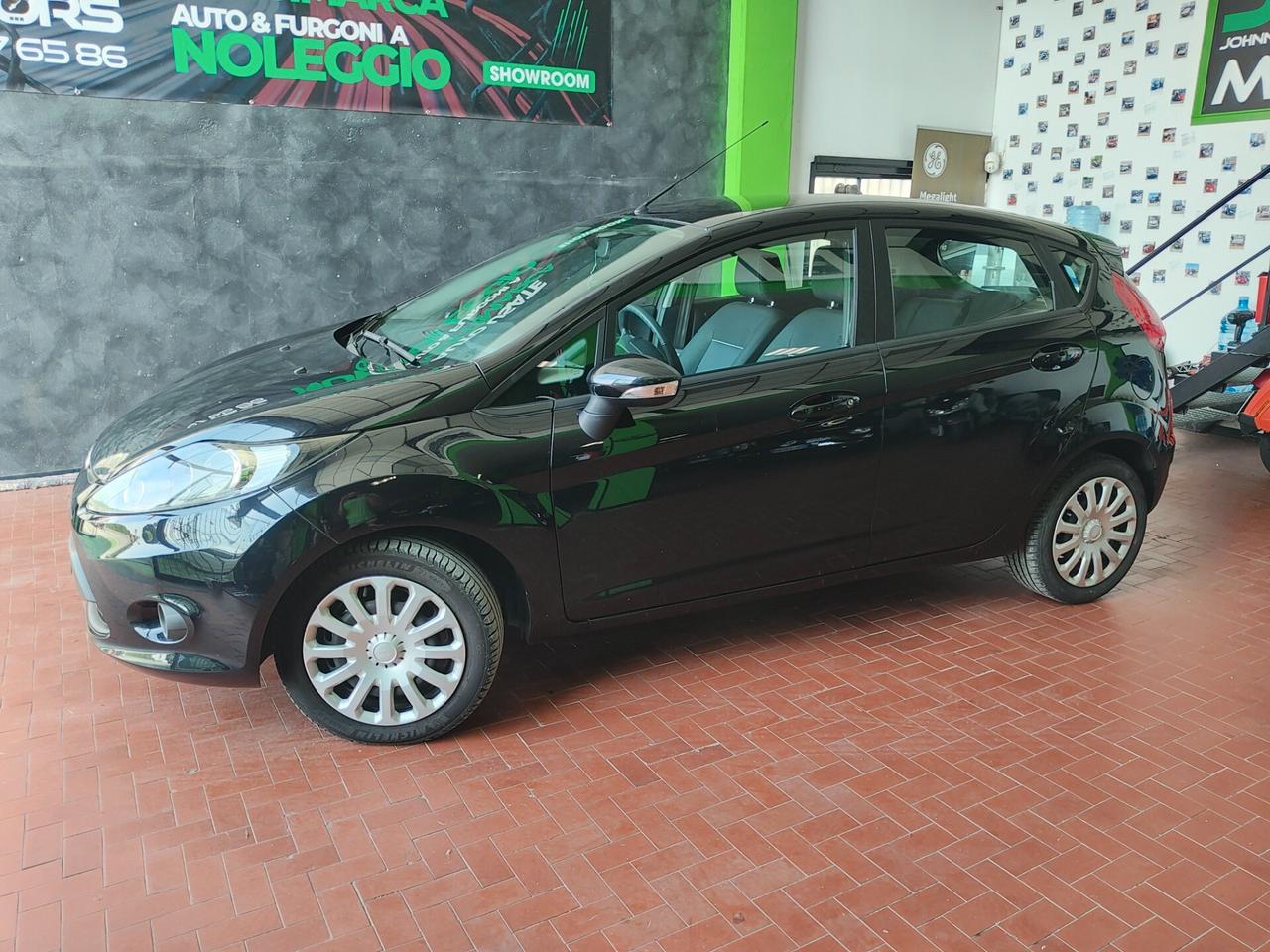 FORD FIESTA 23.000KM NEOPATENTATI