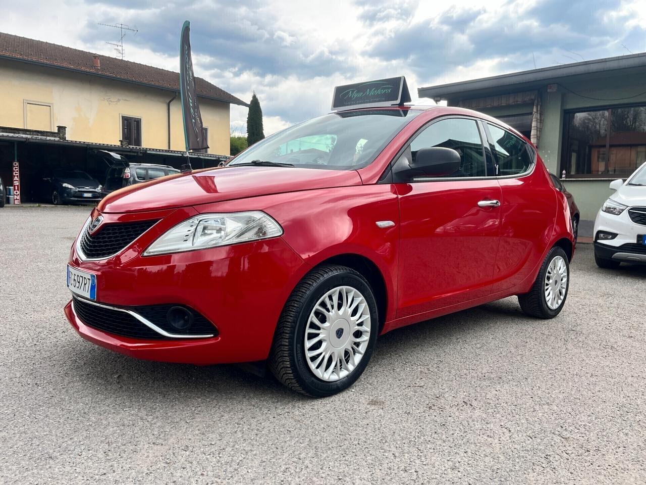 Lancia Ypsilon 1.2 69 CV 5 porte