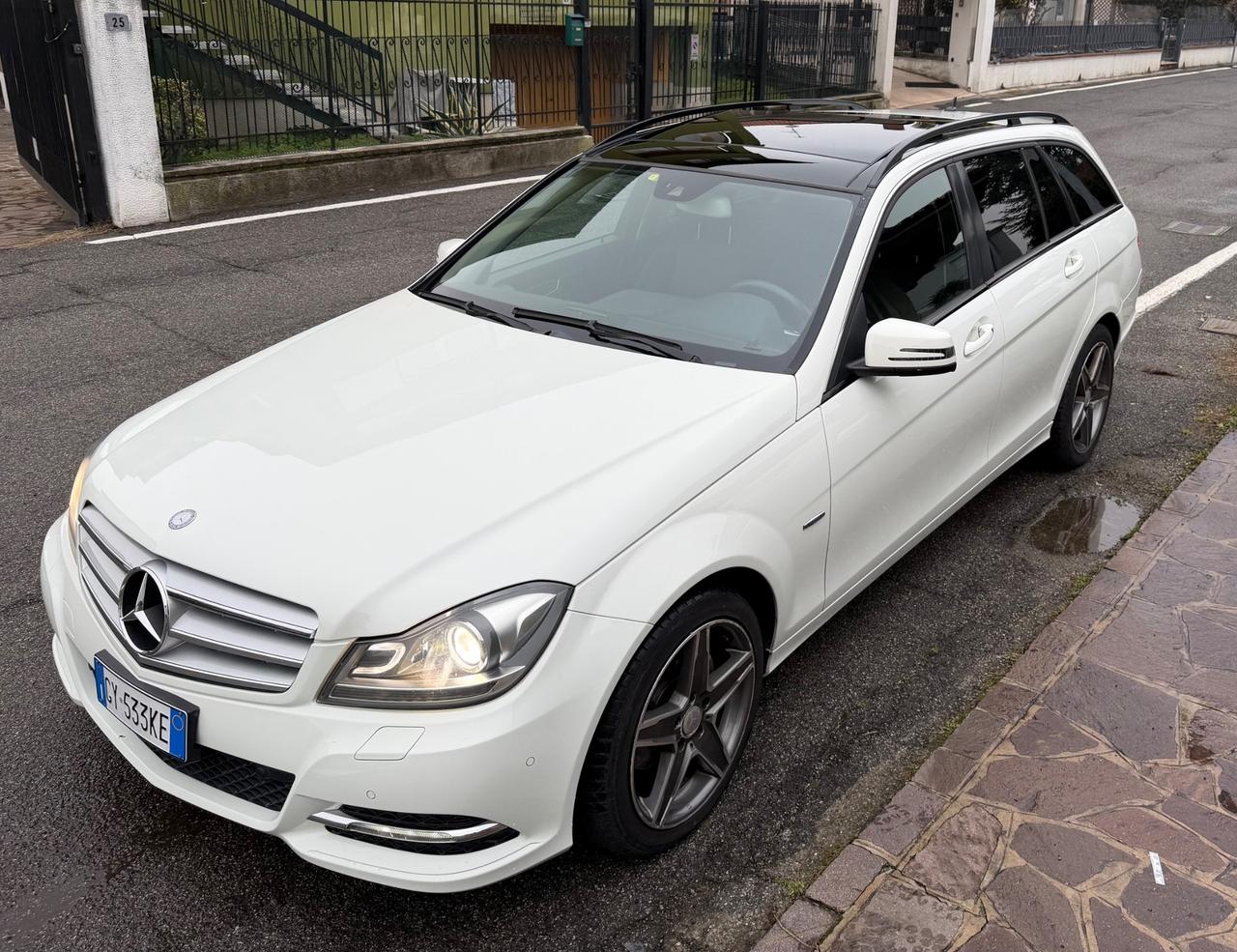 Mercedes-benz C 220 CDI BlueEFFICIENCY Avantgarde