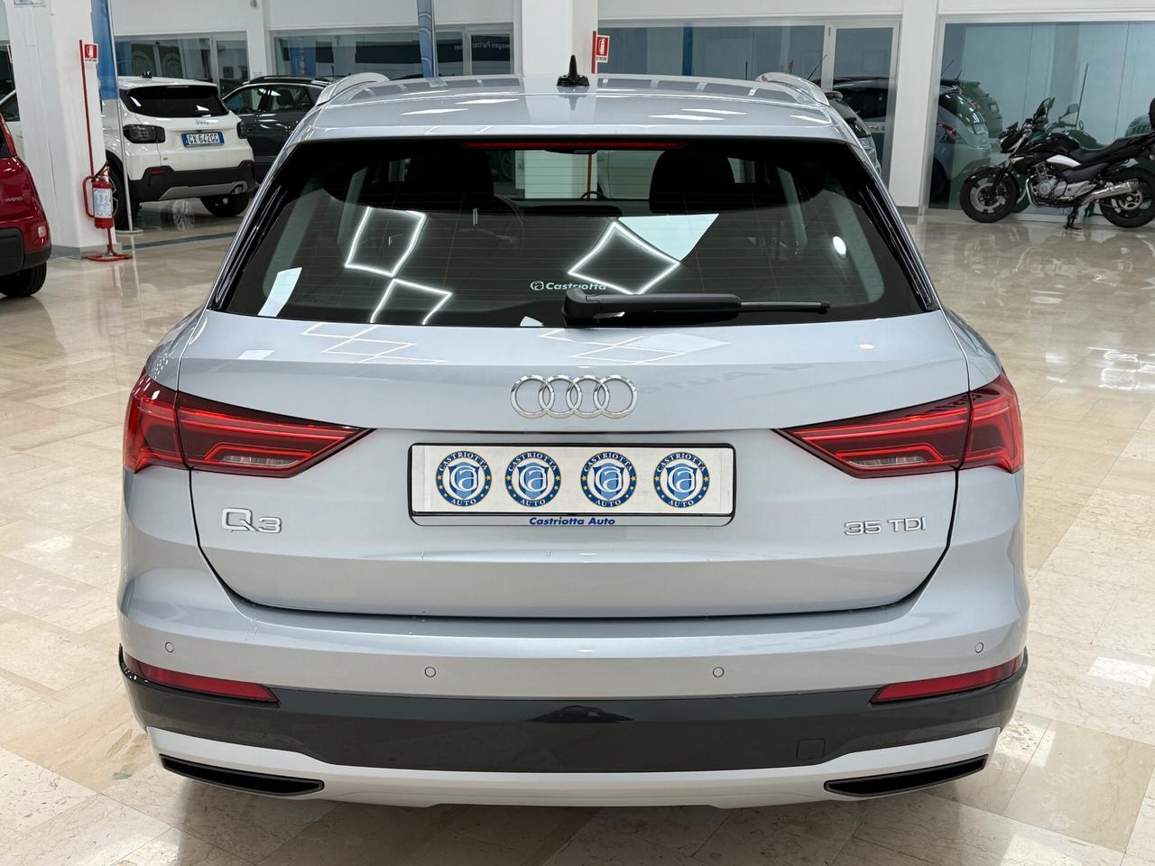 Audi Q3 35 2.0 tdi Business Advanced s-tronic