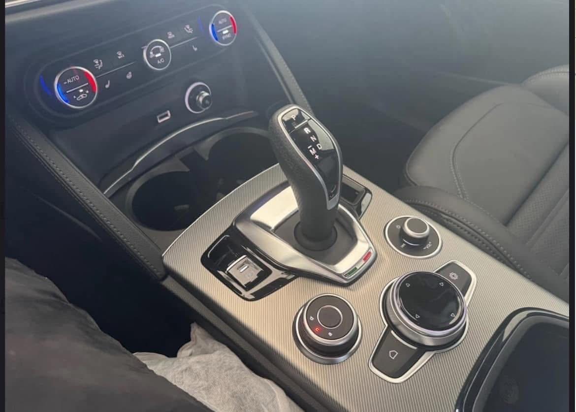 Alfa Romeo Stelvio 2.2 Turbodiesel 210 CV AT8 Q4 Veloce NOLEGGIO