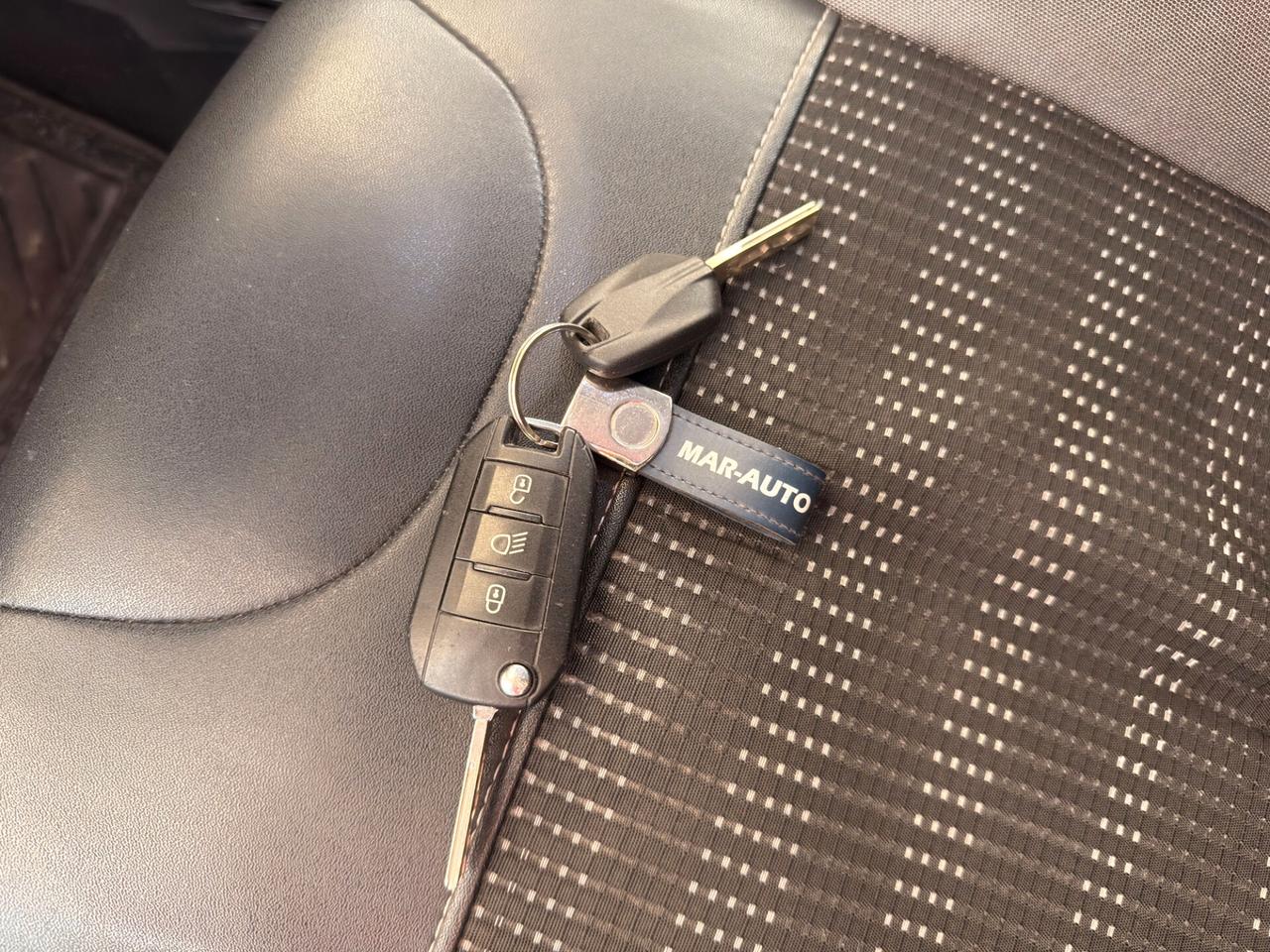 Peugeot 2008 Cambio Automatico KM 100.700