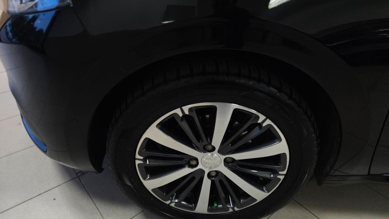 Peugeot 208 BlueHDi 75 5 porte Allure