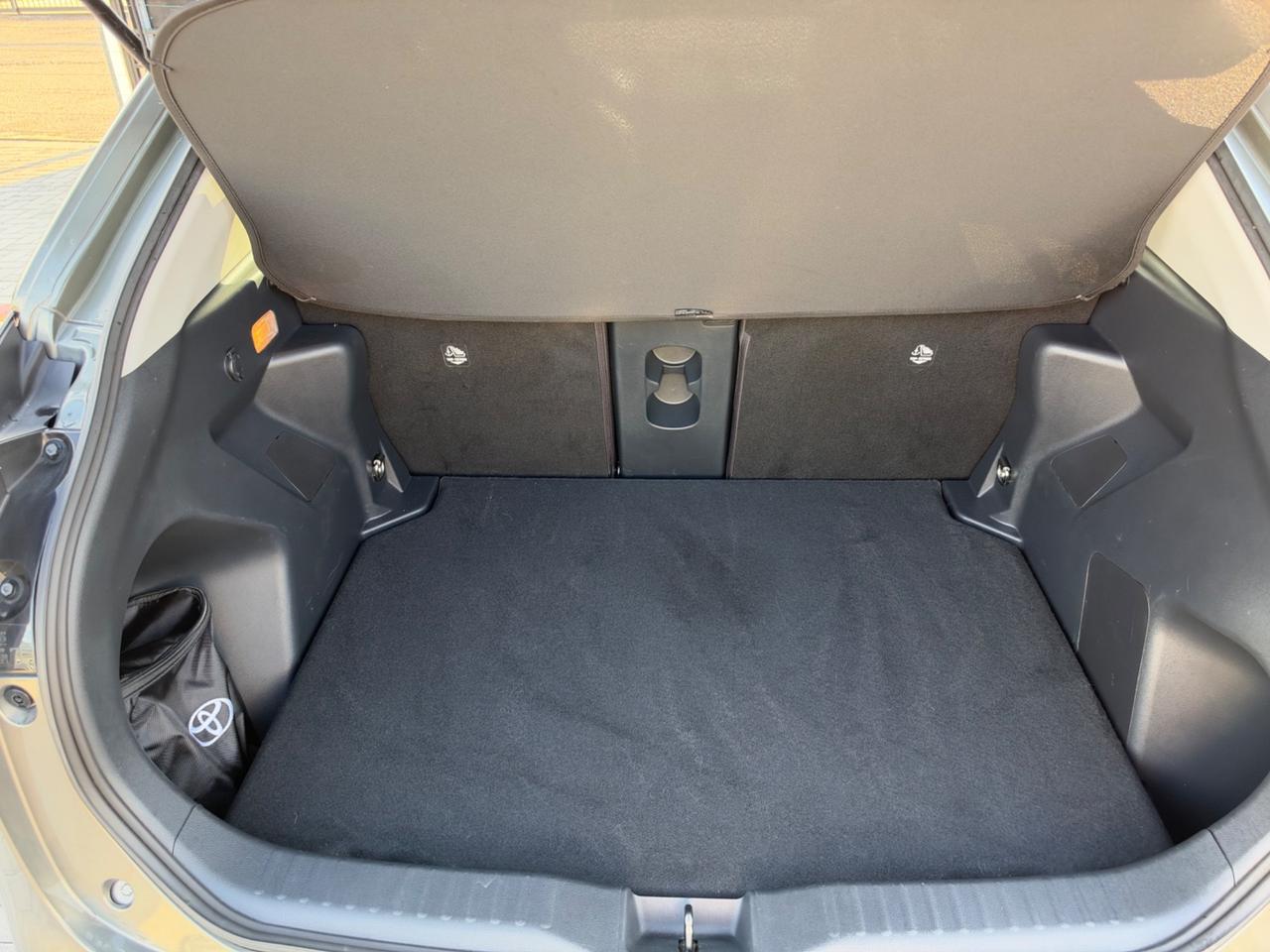Toyota Yaris Cross 1.5 Hybrid 5p. E-CVT AWD-i Lounge