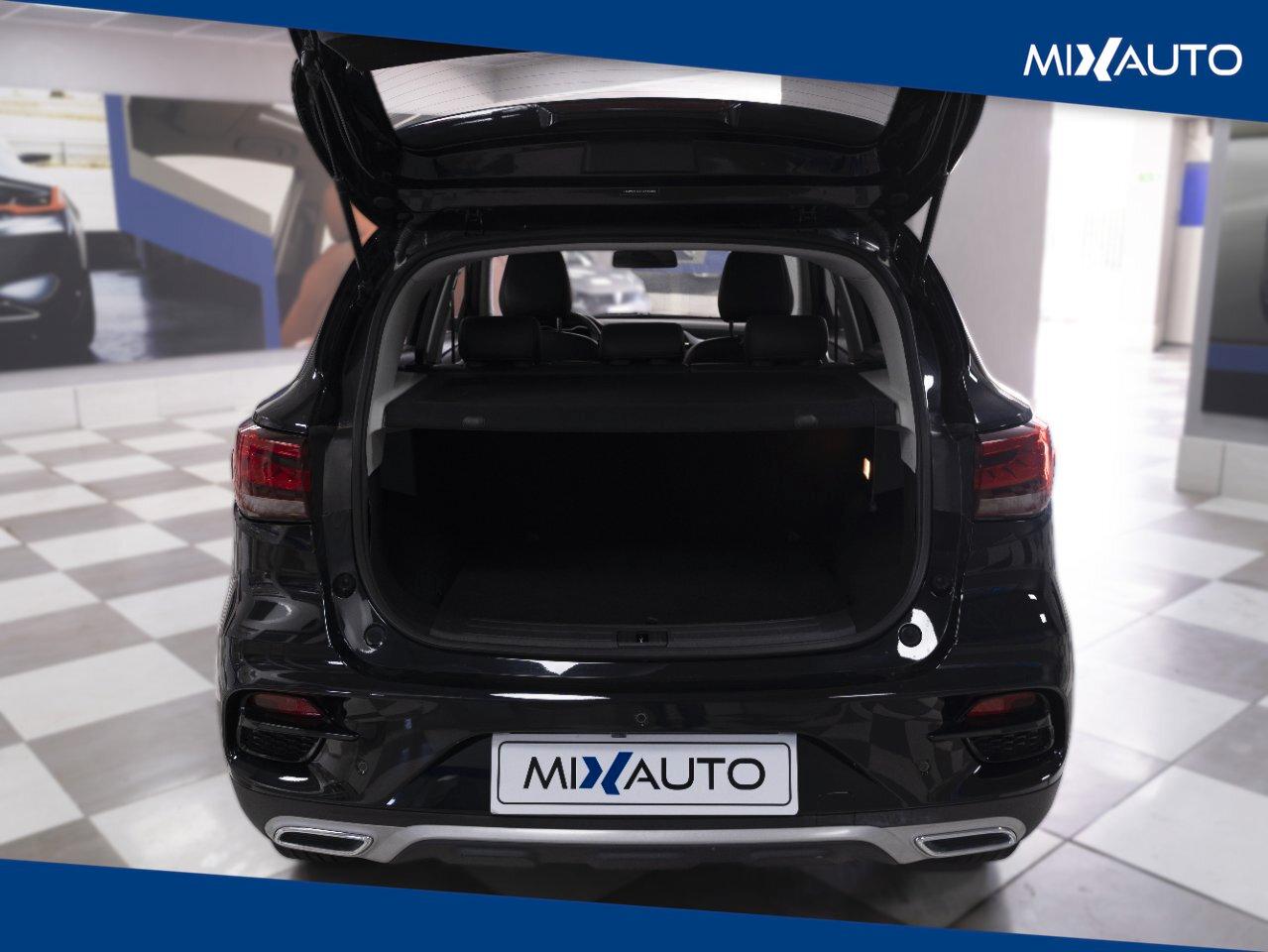 MG ZS 1.5L 5MT Luxury