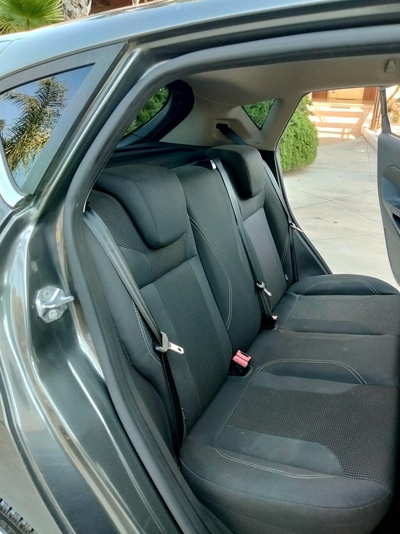 Ford Fiesta 1.4 5p. Bz.- GPL Titanium