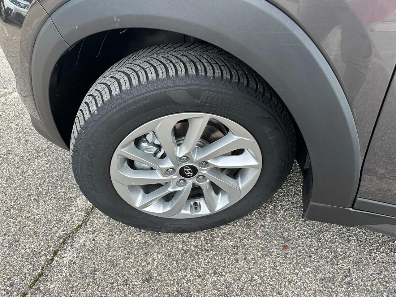 HYUNDAI Tucson 1.7 CRDi Comfort TETTO APRIBILE