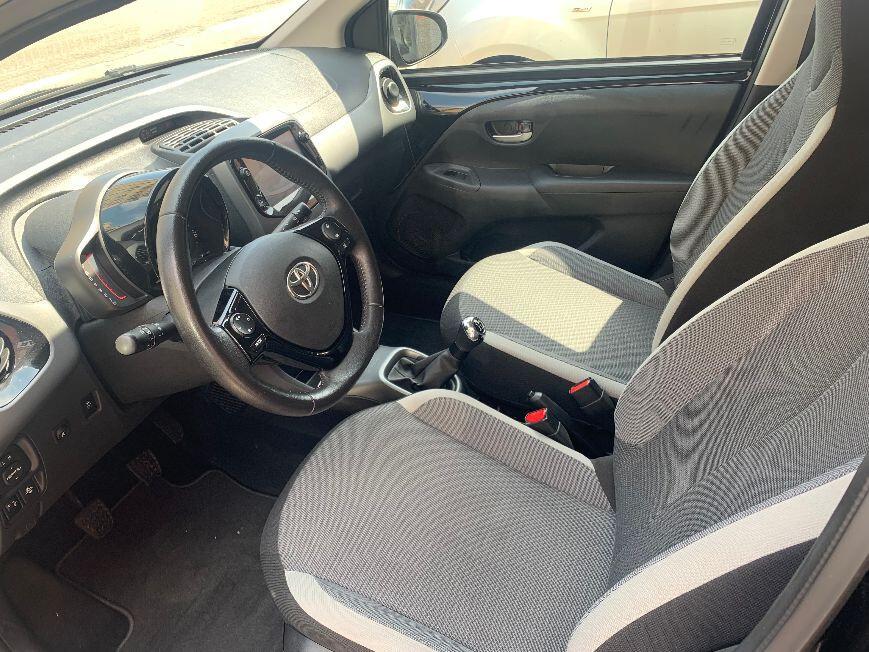 Toyota Aygo Connect 1.0 VVT-i 72CV 5 porte x-business