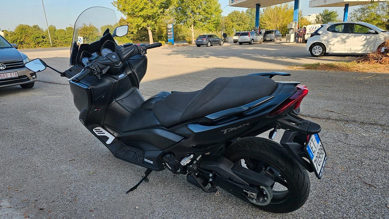 t max 560 nero opaco