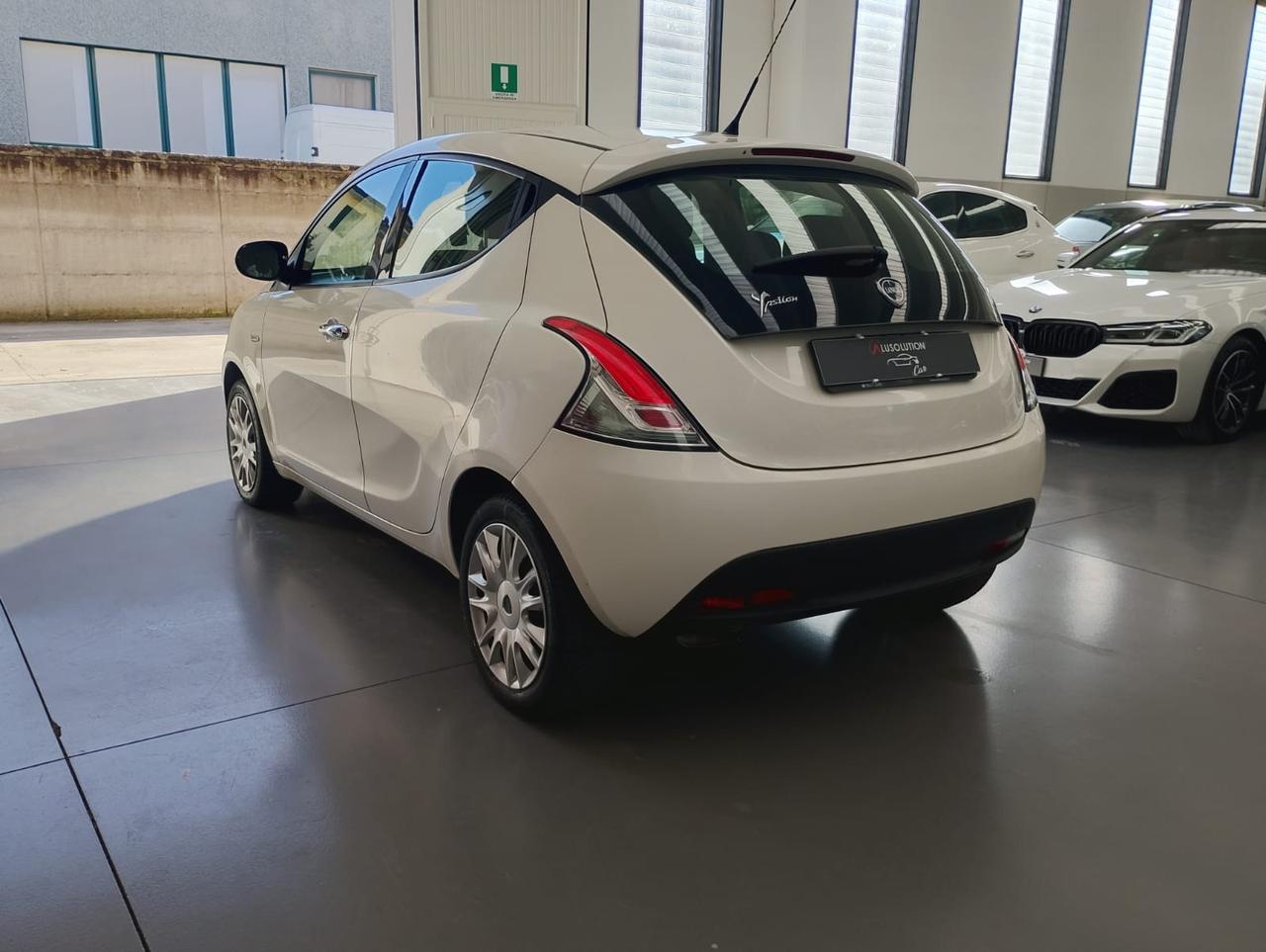 Lancia Ypsilon 1.2 69 CV Unyca