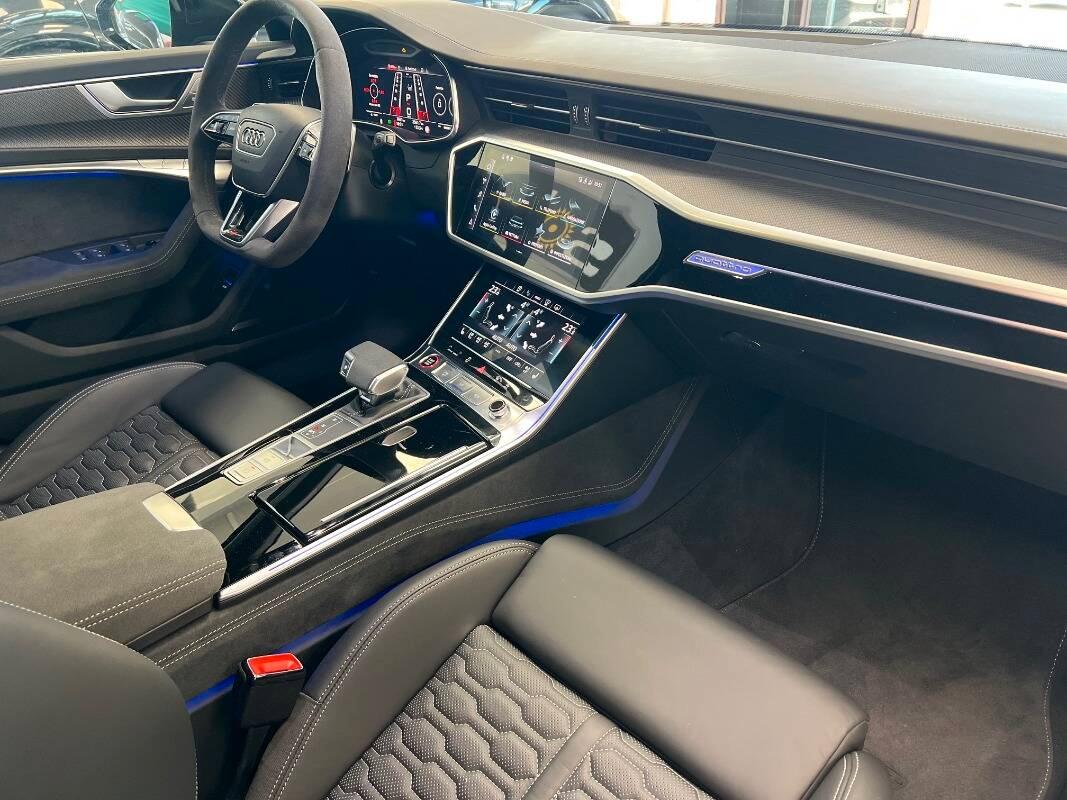 Audi RS6 Avant RS6 4.0 mhev performance quattro tiptronic