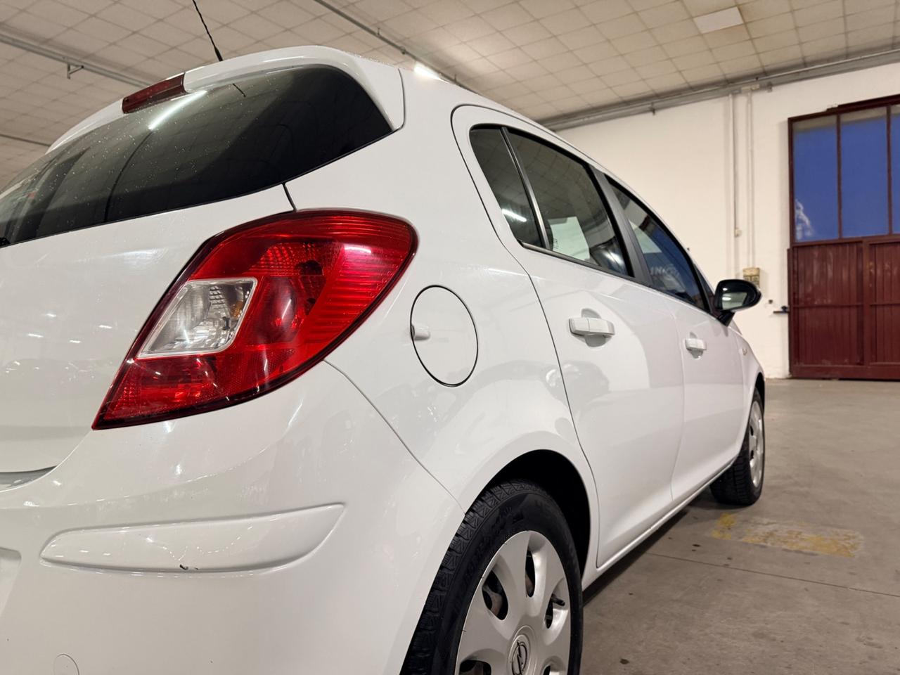 Opel Corsa 1.2 5 porte Elective