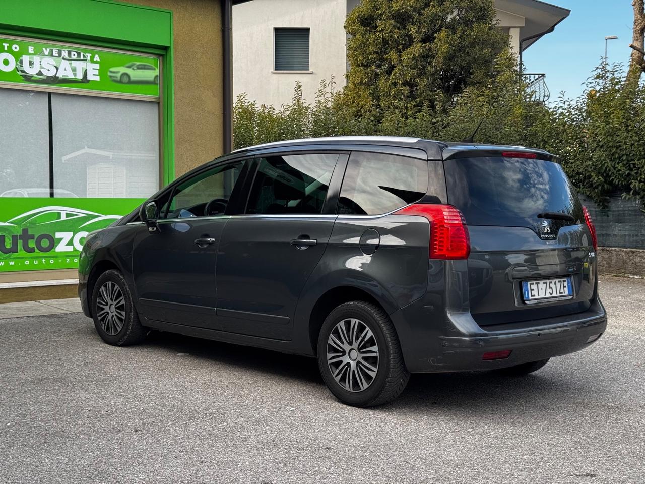 Peugeot 5008 1.6 HDi 115CV Allure