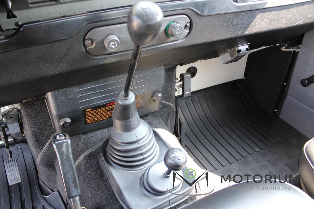 Land Rover Defender 90 2.5 Td5