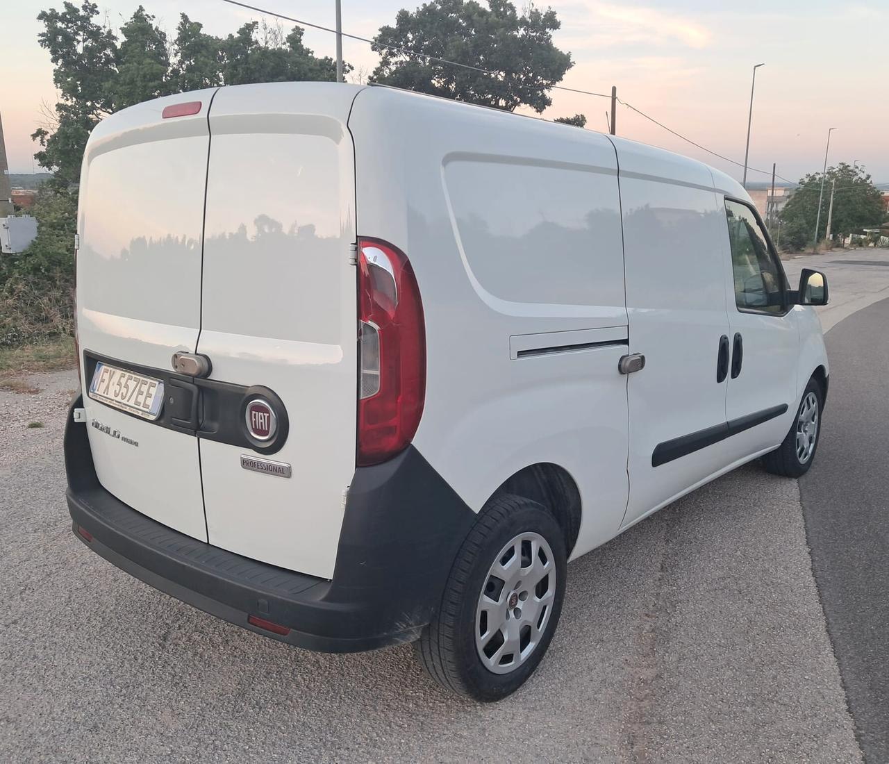 Fiat Doblo Doblò 1.6 MJT 120CV S&S Lounge Maxi (IVA ESPOSTA)