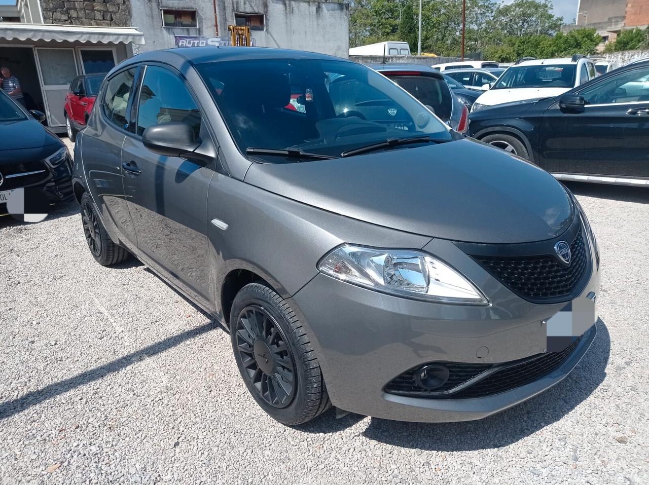 Lancia Ypsilon 1.2 69CV Elefantino Blu 700€ Gpl