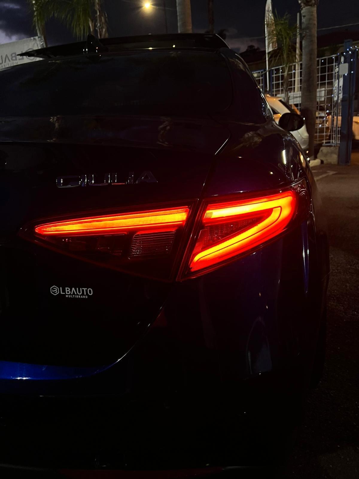 Alfa Romeo Giulia 2.2 Turbodiesel 180 CV AT8 Business Sport Launch Ed.